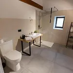 Arbela Apartamentuak * Aia
