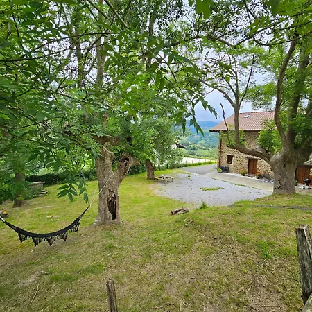 Arbela Apartamentuak Apartment *